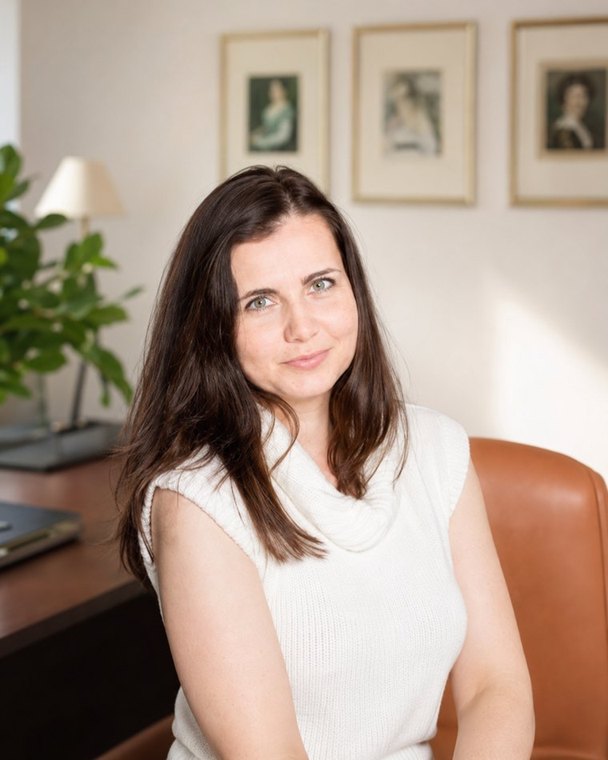 Retrato de Avv. Csilla Rostás