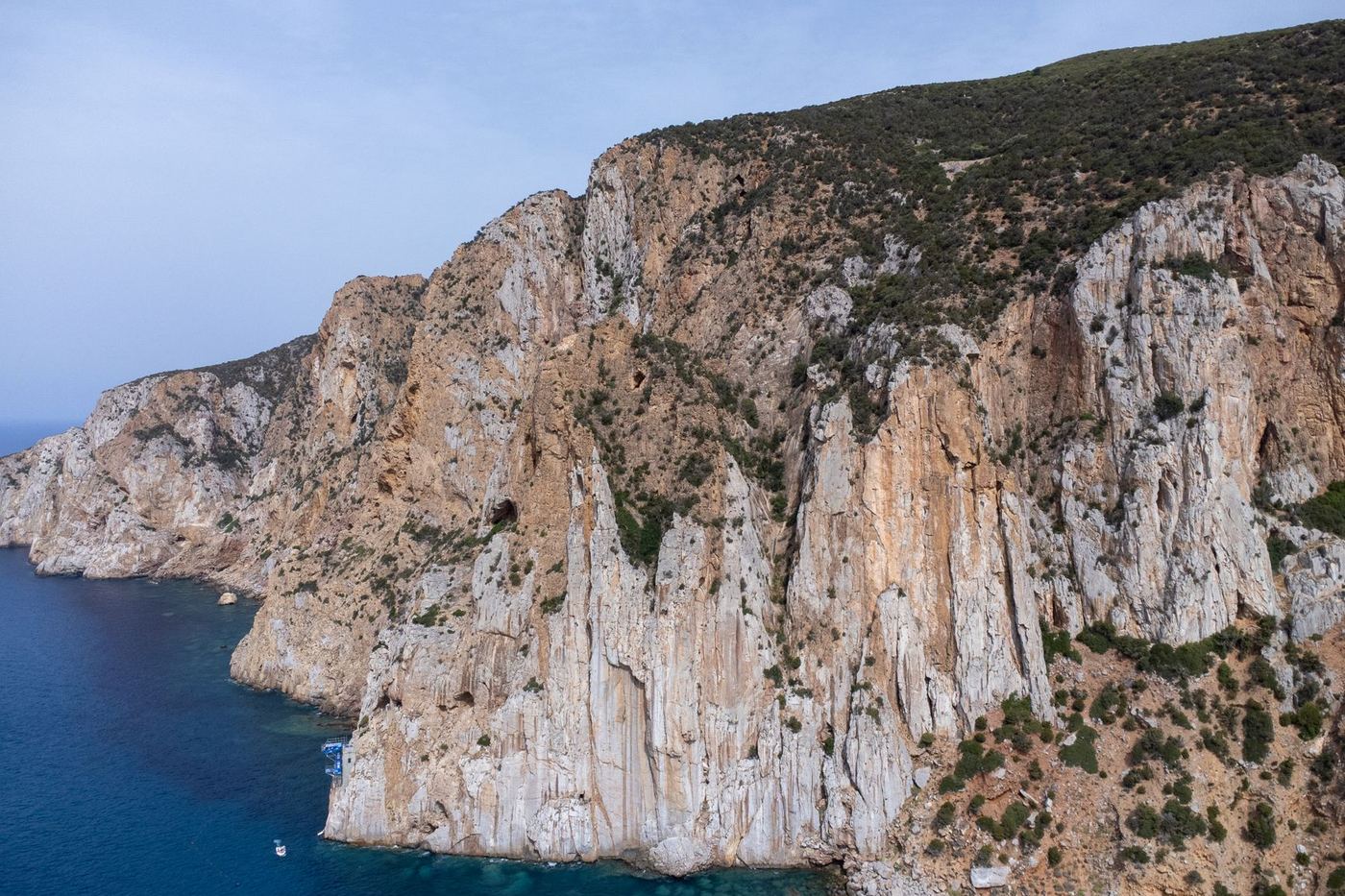 Falesie calcaree del Mediterraneo, simbolo del monitoraggio delle dinamiche euro-mediterranee