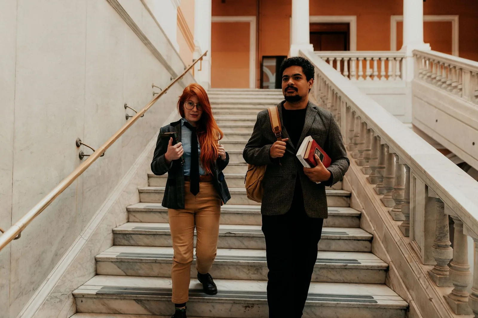 Professionisti in un contesto istituzionale mediterraneo